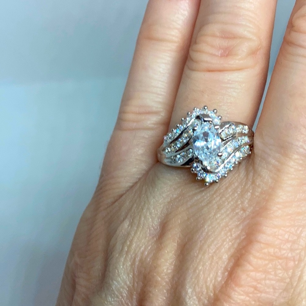 🎄NWT Simulated Diamond ring sterling silver J-39